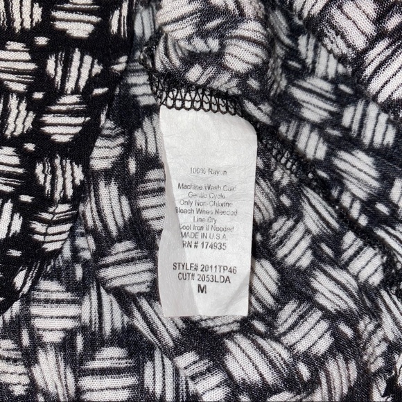 Eden in Love - black & white printed tank top Sz M - Picture 5 of 7